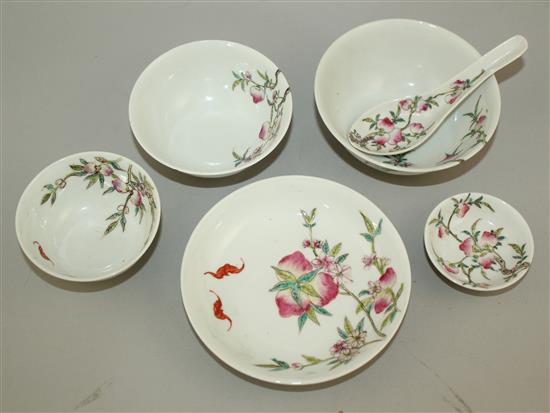 A group of Chinese famille rose wares, early 20th century, largest 14cm